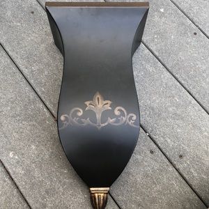 Southern Living Flower Holder Metal Decoration